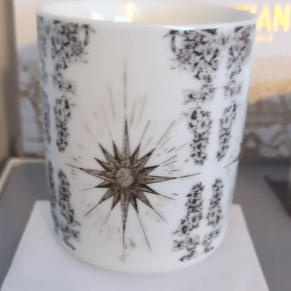 Dior Elegant White and Gold Candle Pair - Picture 2 of 5